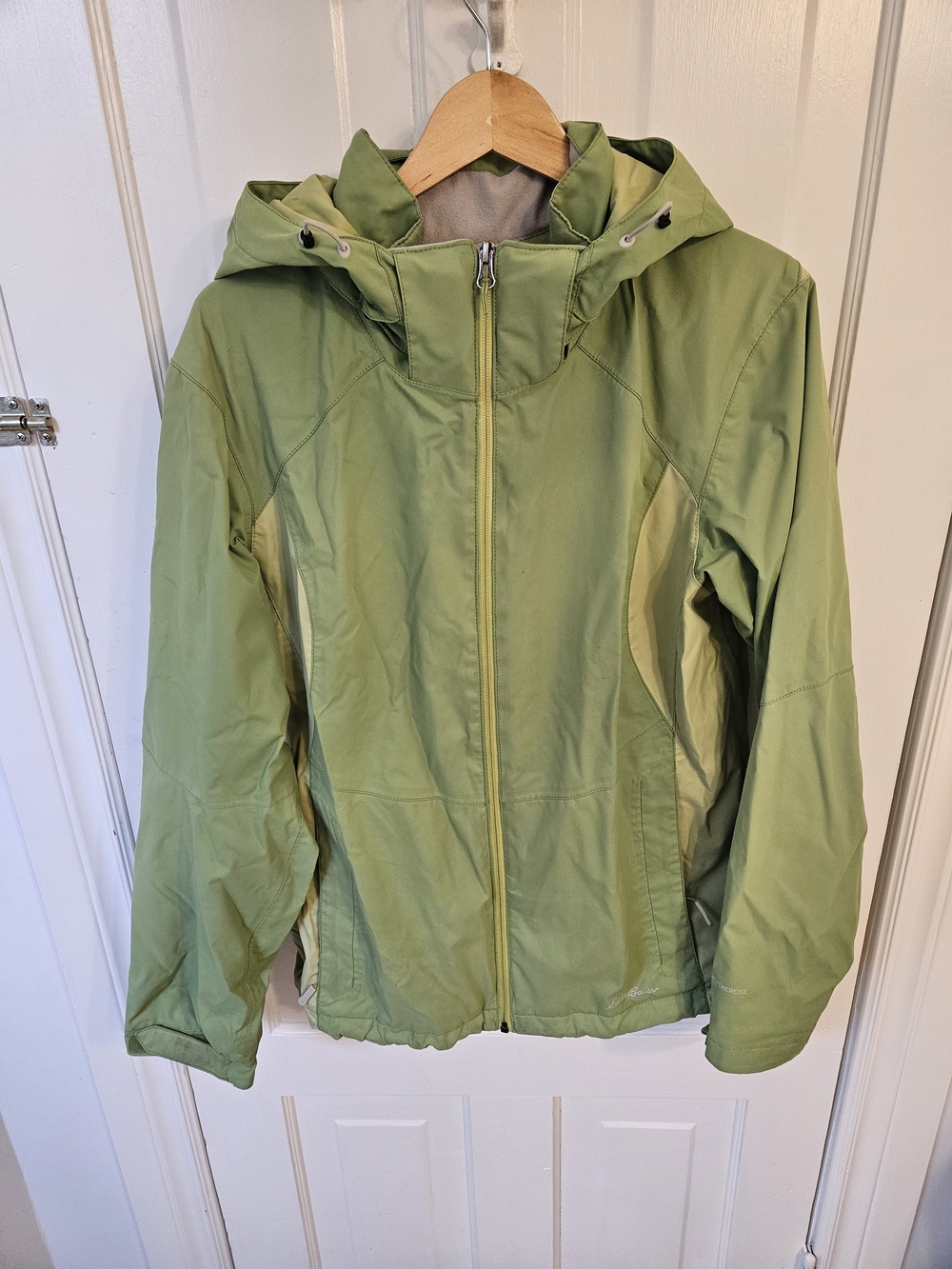 Eddie Bauer Vintage Women’s Hooded Performance Rain Jacket Two-Tone Green